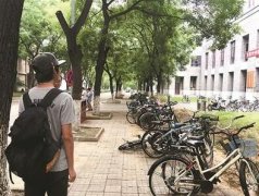 名校排队参观现“商机” “状元”陪游每小时